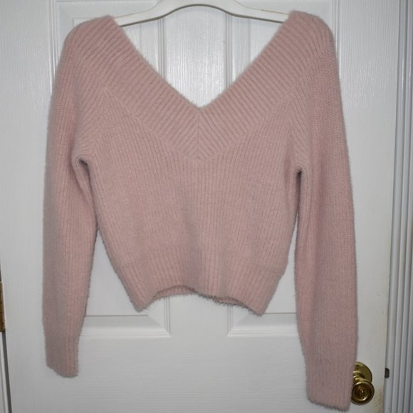 H&M Divided Long Sleeve Crop Top Fuzzy Soft Pink - Picture 2 of 5